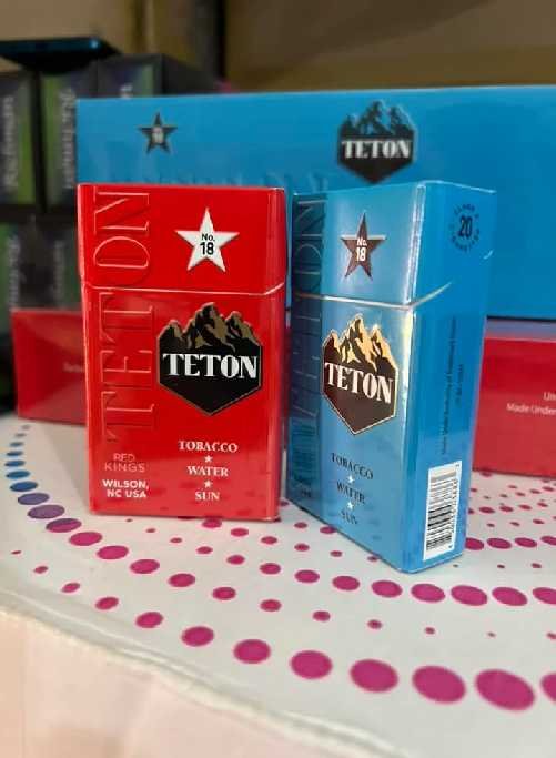 บุหรี่นอก Teton Red