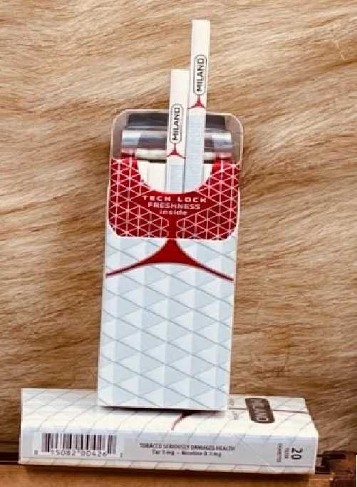 บุหรี่นอก Milano White Tech Lock Slim