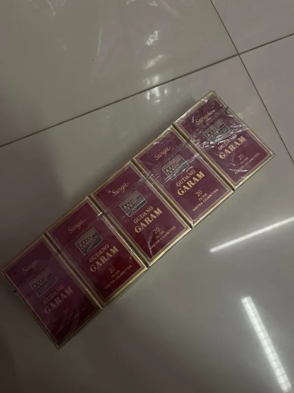 ซื้อ Gudang Garam Surya