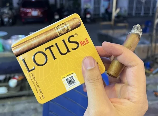 Lotus No.II ซิการ์